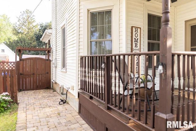 306 W FREMONT Street, Elmwood, IL 61529