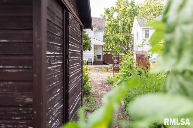 306 W FREMONT Street, Elmwood, IL 61529