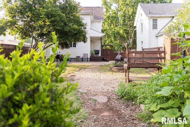 306 W FREMONT Street, Elmwood, IL 61529