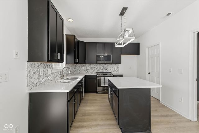 11267 Catalina Drive, Fishers, IN 46038