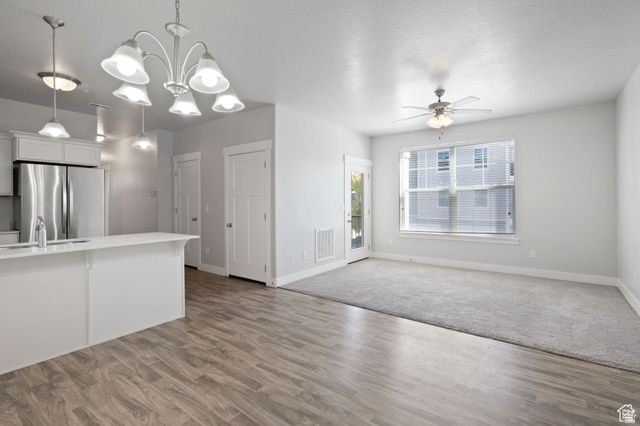 633 N SUN PEAK DR, Vineyard, UT 84059