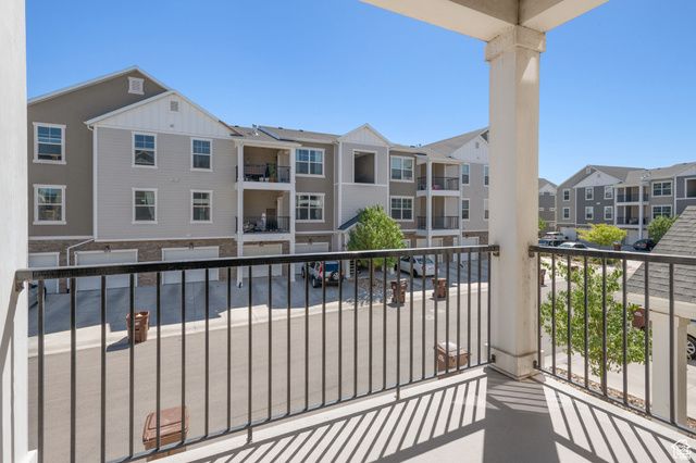 633 N SUN PEAK DR, Vineyard, UT 84059