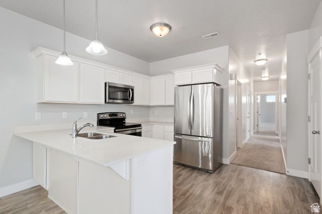 633 N SUN PEAK DR, Vineyard, UT 84059