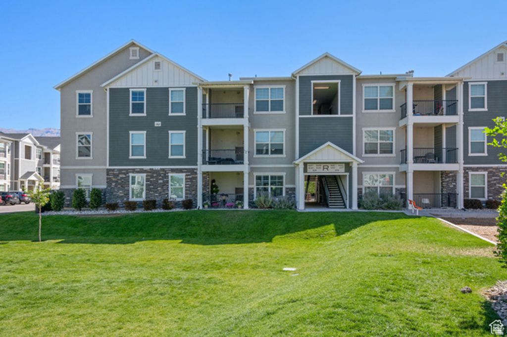 633 N SUN PEAK DR, Vineyard, UT 84059