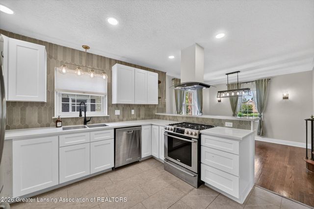 1609 W Lenawee Street, Lansing, MI 48915