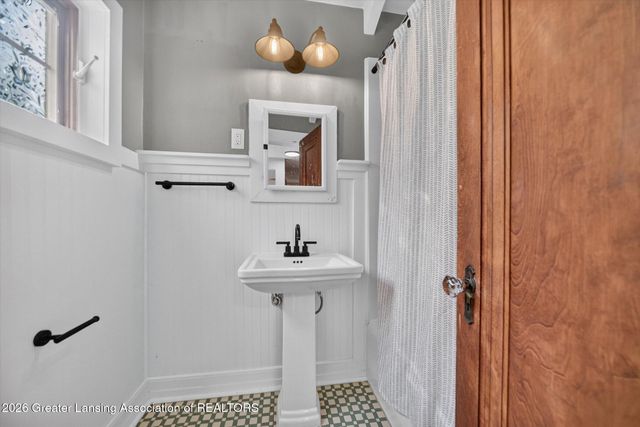 1609 W Lenawee Street, Lansing, MI 48915