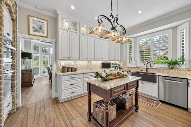 4703 Breezy Point Drive, Kingwood, TX 77345
