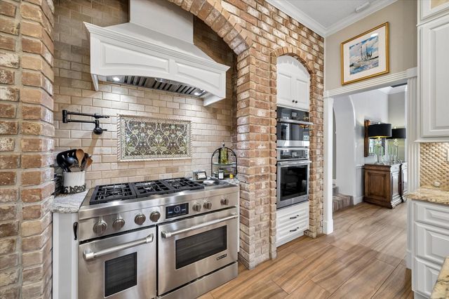 4703 Breezy Point Drive, Kingwood, TX 77345