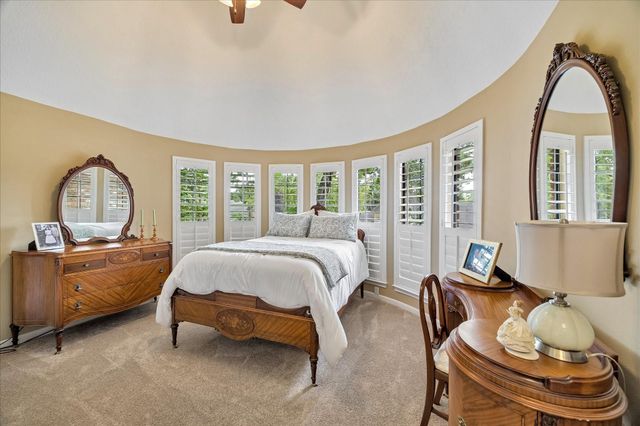 4703 Breezy Point Drive, Kingwood, TX 77345