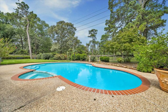 4703 Breezy Point Drive, Kingwood, TX 77345