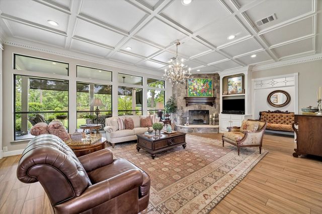 4703 Breezy Point Drive, Kingwood, TX 77345