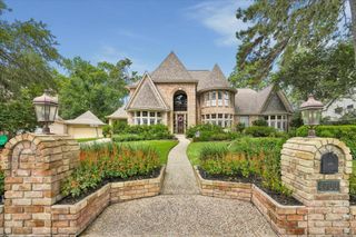 4703 Breezy Point Drive, Kingwood, TX 77345