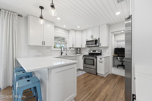 2229 S BEACH Parkway, Jacksonville Beach, FL 32250