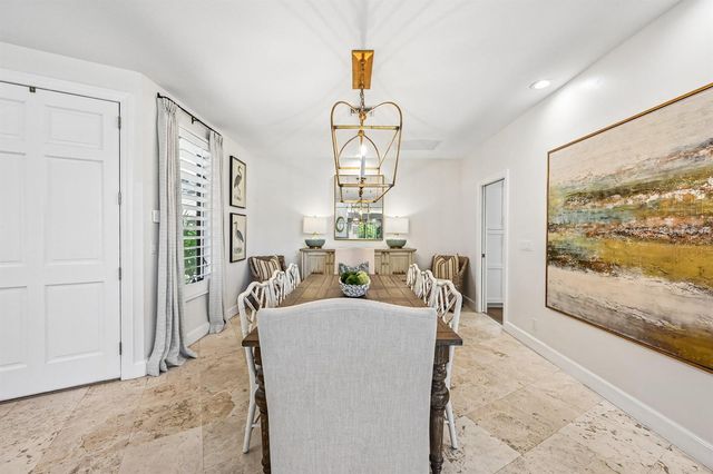 15 Carrick Road, Palm Beach Gardens, FL 33418