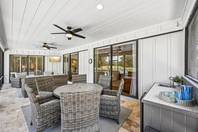 15 Carrick Road, Palm Beach Gardens, FL 33418