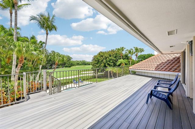 15 Carrick Road, Palm Beach Gardens, FL 33418