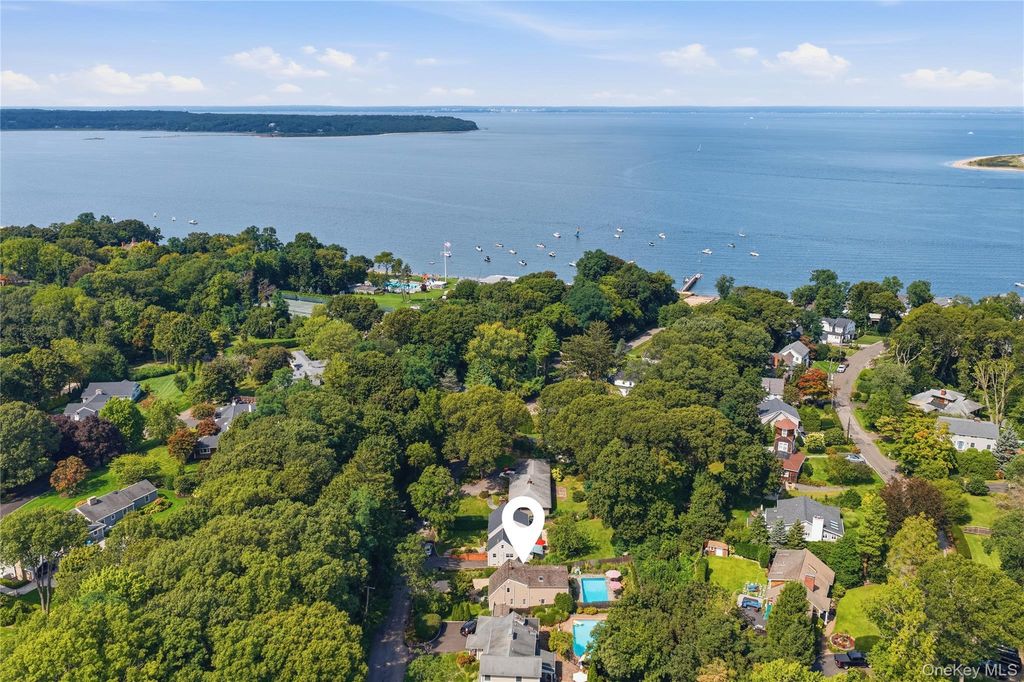 158 Bay Road, Huntington Bay, NY 11743 — exterior