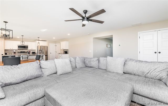 6407 Sunset Loop, Charlestown, IN 47111