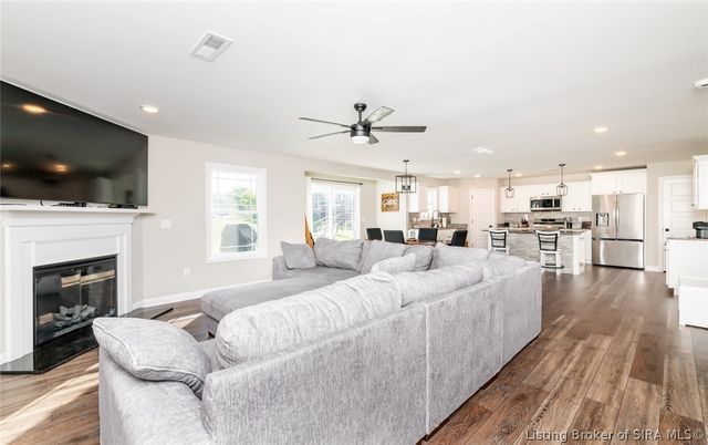 6407 Sunset Loop, Charlestown, IN 47111