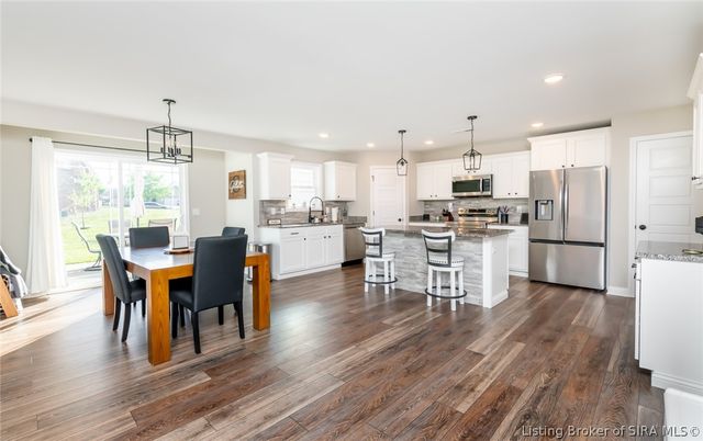 6407 Sunset Loop, Charlestown, IN 47111