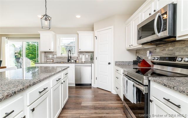 6407 Sunset Loop, Charlestown, IN 47111