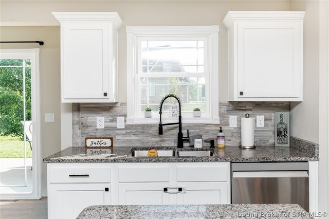 6407 Sunset Loop, Charlestown, IN 47111