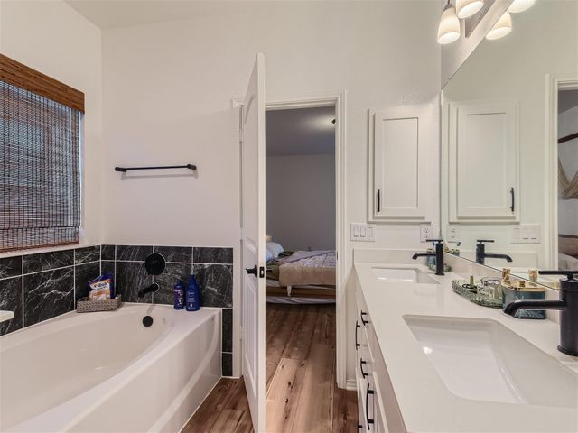 6521 Carriage Pines DR, Del Valle, TX 78617