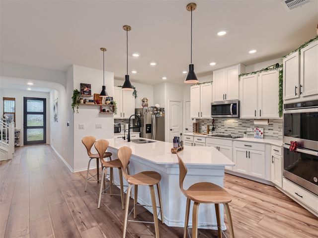 6521 Carriage Pines DR, Del Valle, TX 78617