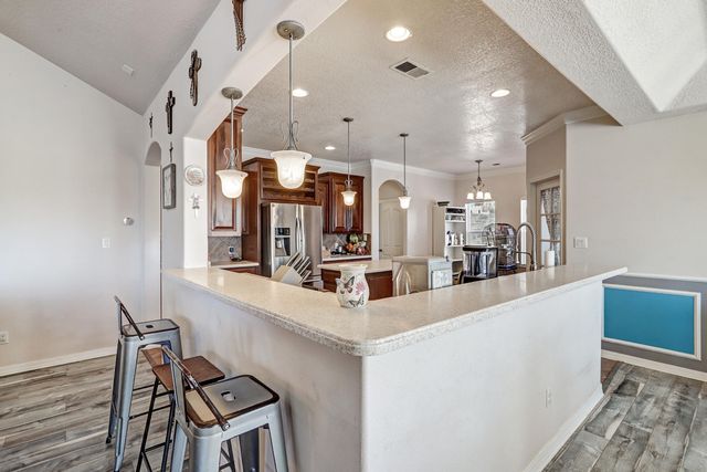 2520 48th Street NE, Rio Rancho, NM 87144