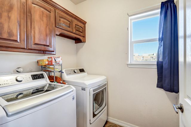 2520 48th Street NE, Rio Rancho, NM 87144
