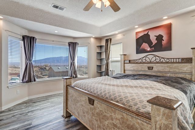 2520 48th Street NE, Rio Rancho, NM 87144