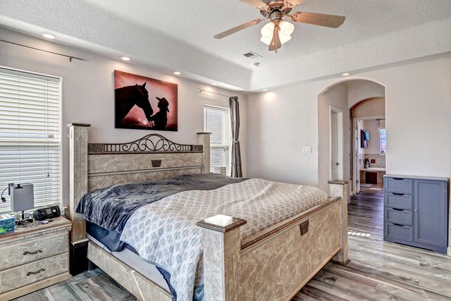 2520 48th Street NE, Rio Rancho, NM 87144