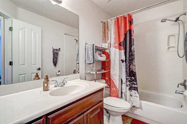 2520 48th Street NE, Rio Rancho, NM 87144