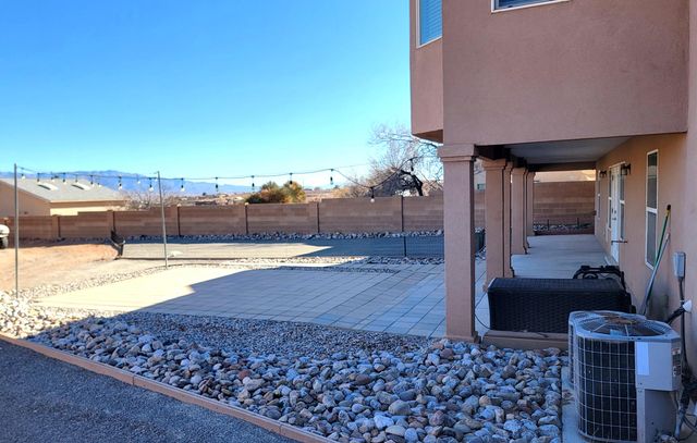 2520 48th Street NE, Rio Rancho, NM 87144