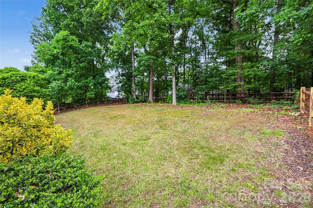 10312 Fairbourne Court, Charlotte, NC 28269