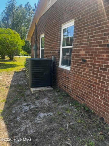17 Burton Road, Southport, NC 28461