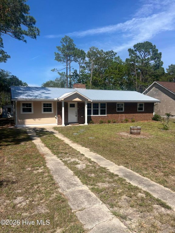 17 Burton Road, Southport, NC 28461