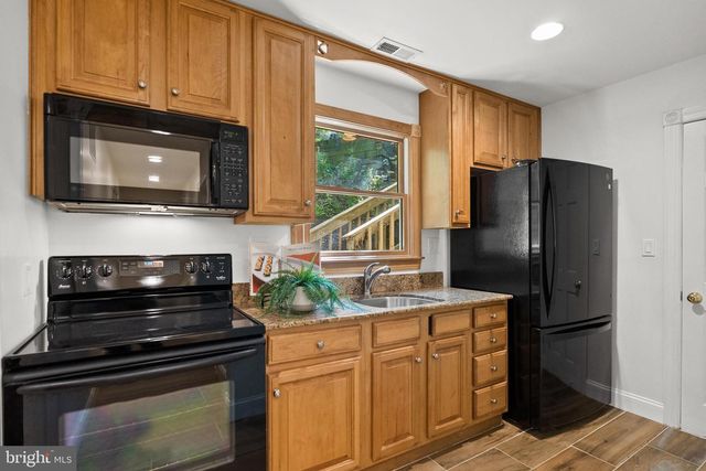 9112 RIVERSIDE DR, Fort Washington, MD 20744
