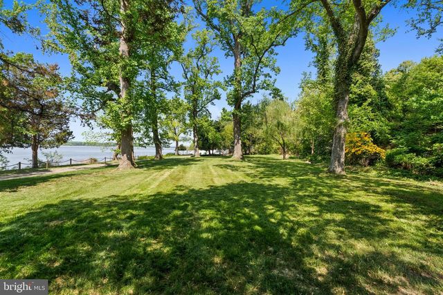 9112 RIVERSIDE DR, Fort Washington, MD 20744