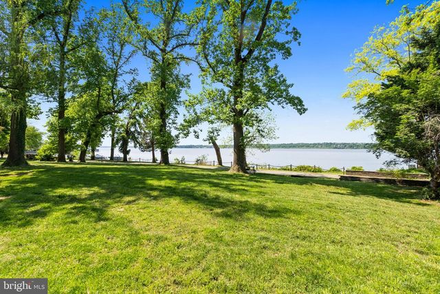 9112 RIVERSIDE DR, Fort Washington, MD 20744