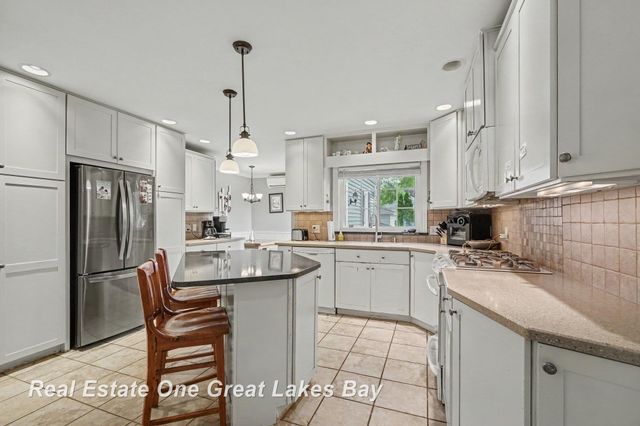 1510 Helen Street, Bay City, MI 48708