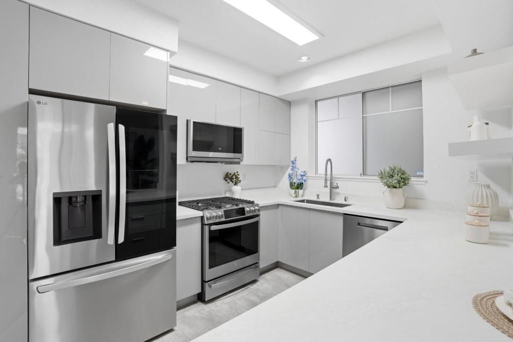 Image 15 of property listing at 1400 El Camino Real 234, South San Francisco, CA 94080