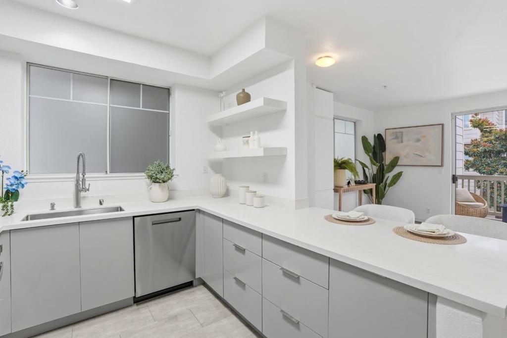 Image 16 of property listing at 1400 El Camino Real 234, South San Francisco, CA 94080