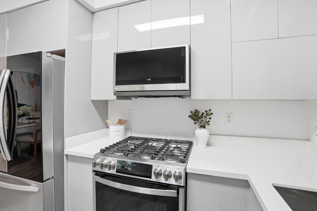 Image 17 of property listing at 1400 El Camino Real 234, South San Francisco, CA 94080