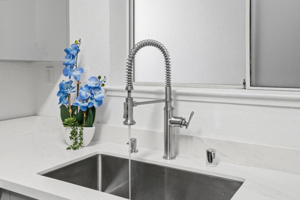 Image 19 of property listing at 1400 El Camino Real 234, South San Francisco, CA 94080