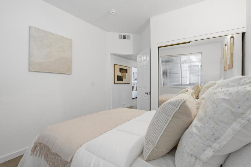 Image 23 of property listing at 1400 El Camino Real 234, South San Francisco, CA 94080