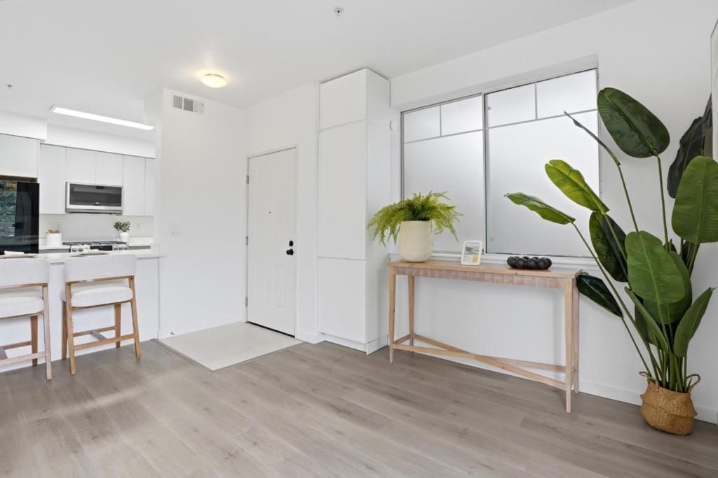 Image 9 of property listing at 1400 El Camino Real 234, South San Francisco, CA 94080