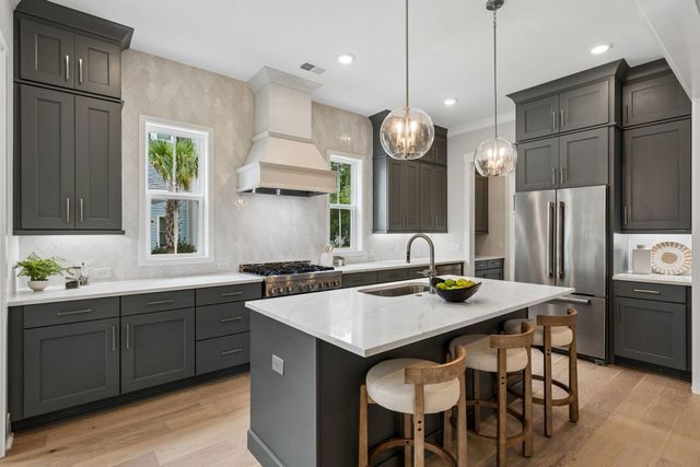 140 Oakview Lane, Wando, SC 29492