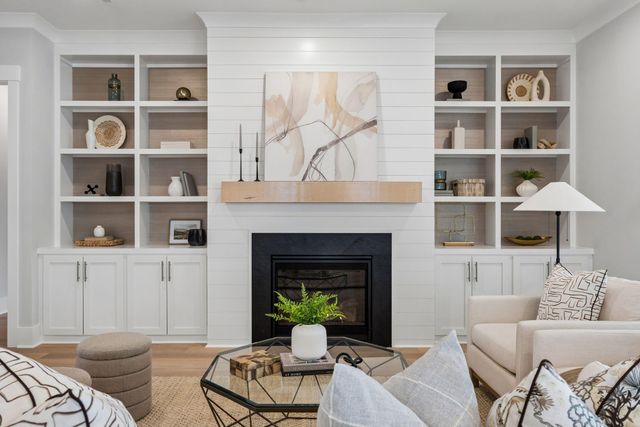 140 Oakview Lane, Wando, SC 29492