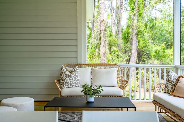 140 Oakview Lane, Wando, SC 29492